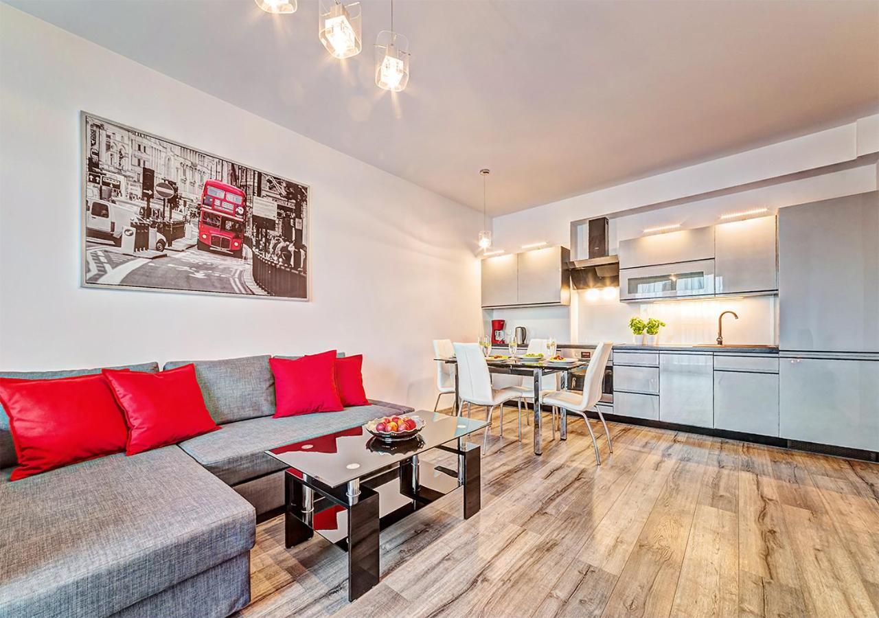Apartamenty Homely Place Serce Poznania - Stary Rynek - Parking Екстериор снимка